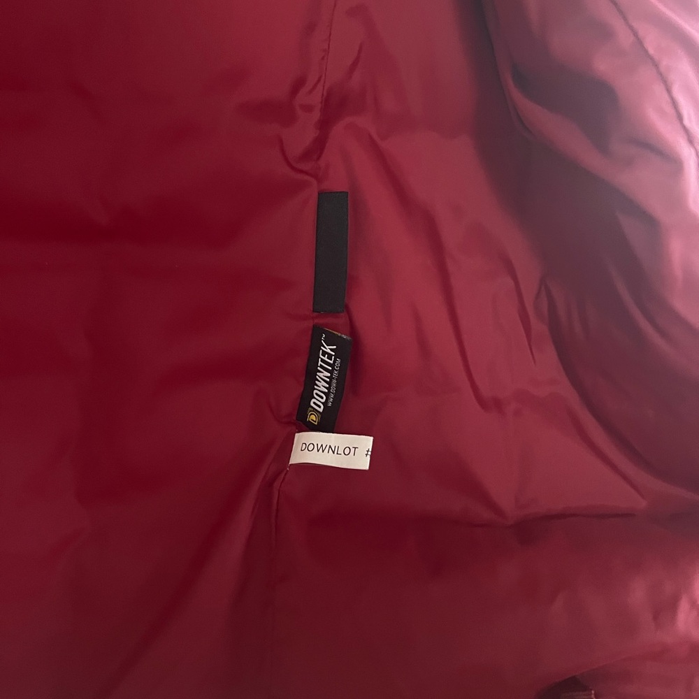 L.L. Bean Women's Red Quilted Puffer Vest - Picture 5 of 9